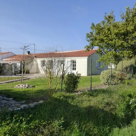 Holiday home Maison 3 Pieces Avec Jardin Clos, Terrasse, Et Equipements A 1,9 Km De La - 6 Couchages - Fr-1-224-779
